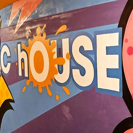 הוסטל מדריד Arc House Pop Art מראה חיצוני תמונה