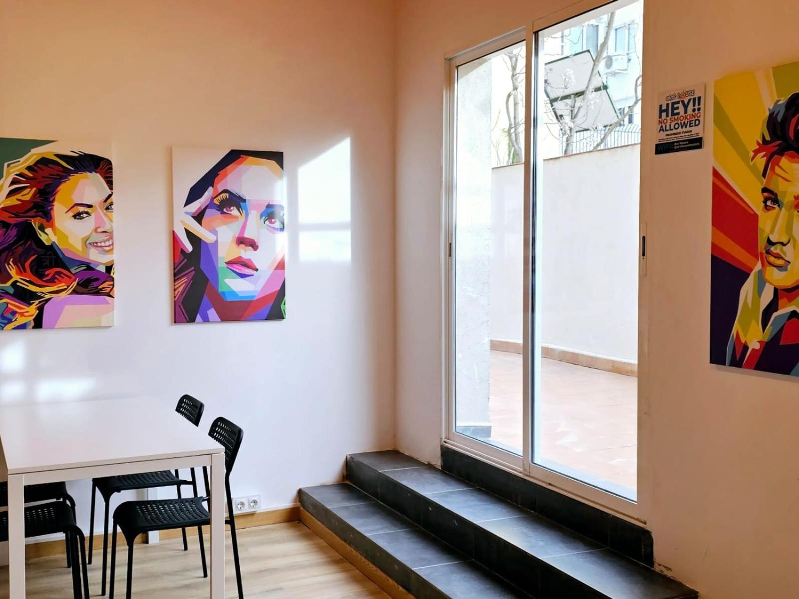 הוסטל מדריד Arc House Pop Art מראה חיצוני תמונה